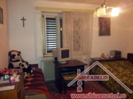 vindem-apartament-la-casa-2-camere-cartier-lazaret-2