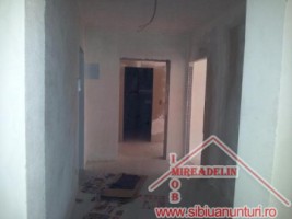 vand-apartament-2-camere-72-mp-zona-terezian-1