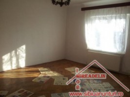 vand-apartament-la-casa-2-camere-str-resita-3