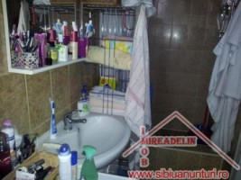 vindem-apartament-la-casa-2-camere-zona-piata-cibin-2