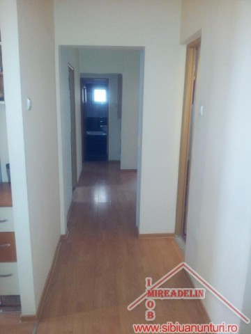 inchiriem-apartament-4-camere-bld-mihai-viteazu-5