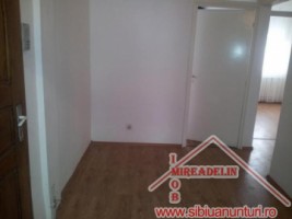 vindem-apartament-3-camere-cartierul-terezian-5