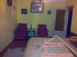 vand-apartament-3-camere-str-semaforului-1