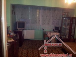 vand-apartament-3-camere-str-semaforului-4