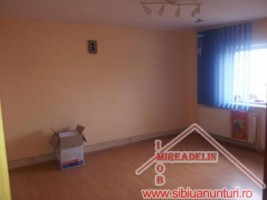 inchiriem-apartament-3-camere-cartier-terezian-3