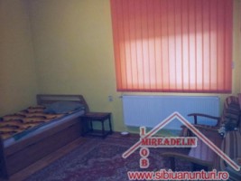 inchiriem-apartament-2-camere-la-casa-str-9-mai-3