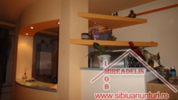 inchiriem-apartament-la-mansarda-str-semaforului-4