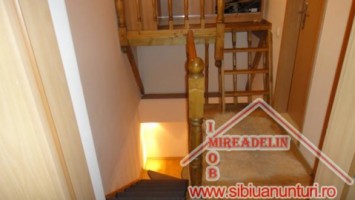 inchiriem-apartament-la-mansarda-str-semaforului-7