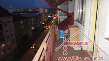 inchiriem-apartament-la-mansarda-str-semaforului-14