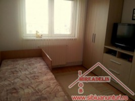 vand-apartament-la-mansarda-2-camere-valea-aurie-6