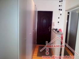 vand-apartament-la-mansarda-2-camere-valea-aurie-10