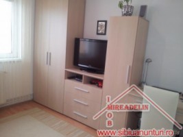 vand-apartament-la-mansarda-2-camere-valea-aurie-7