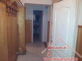 inchiriem-apartament-3-camere-zona-garii-2