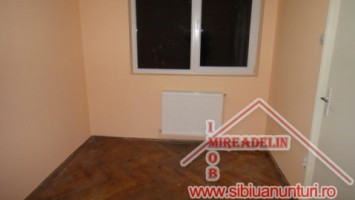 inchiriem-apartament-3-camere-zona-cedonia-4