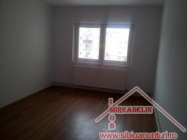 inchiriez-apartament-4-camere-cartier-valea-aurie-2