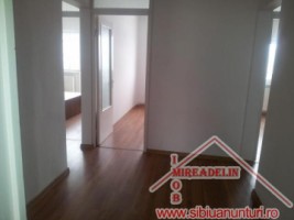 inchiriez-apartament-4-camere-cartier-valea-aurie-6