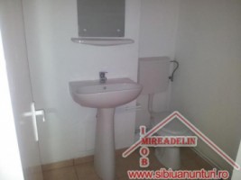 inchiriez-apartament-4-camere-cartier-valea-aurie-7