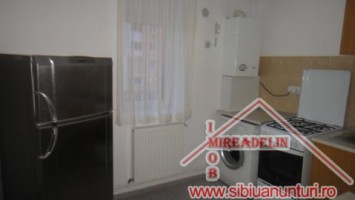 de-inchiriat-apartament-la-mansarda-str-semaforului-3