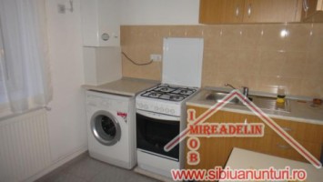 de-inchiriat-apartament-la-mansarda-str-semaforului-4