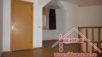 de-inchiriat-apartament-la-mansarda-str-semaforului-6