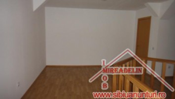 de-inchiriat-apartament-la-mansarda-str-semaforului-7