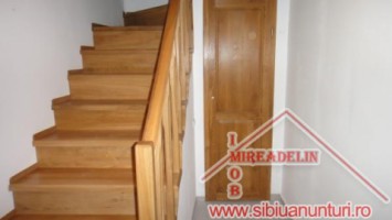 de-inchiriat-apartament-la-mansarda-str-semaforului-8