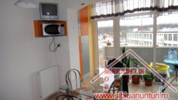 vindem-apartament-2-camere-zona-hipodrom-iv-1