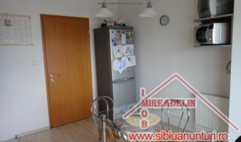 vindem-apartament-2-camere-zona-hipodrom-iv-5