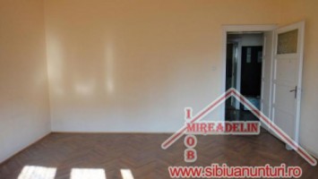 inchiriem-apartament-2-camere-ultracentral-1