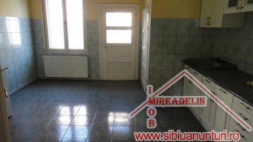 inchiriem-apartament-2-camere-ultracentral-4