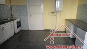 inchiriem-apartament-2-camere-ultracentral-5