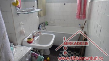 vand-apartament-2-camere-zona-ultracentrala-5