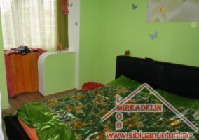 vindem-apartament-3-camere-zona-mihai-viteazu-5