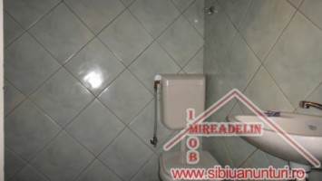 inchiriem-apartament-la-casa-3-camere-zona-centrala-7