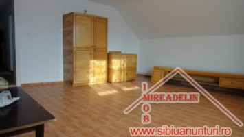 inchiriem-apartament-3-camere-la-casa-zona-c-poplacii-5