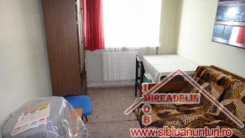 inchiriez-apartament-3-camere-zona-centrala-2