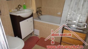 inchiriez-apartament-3-camere-zona-centrala-5