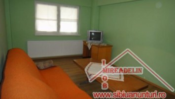 inchiriez-apartament-2-camere-vasile-aaron-1