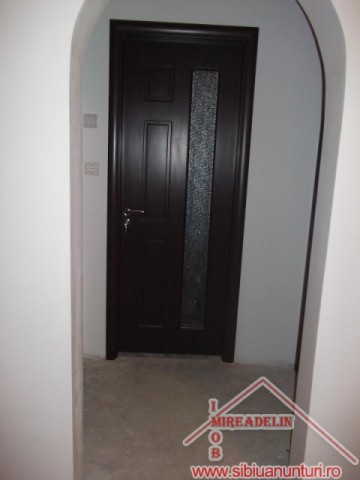 vand-apartament-2-camere-55-mp-zona-ciresica-1