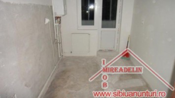 vand-apartament-2-camere-55-mp-zona-ciresica-3