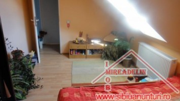 inchiriem-apart-la-mansarda-3-camere-zona-m-viteazu-5