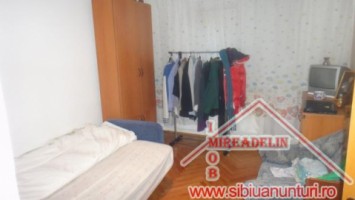 inchiriez-apartament-3-camere-a-aleea-iasomiei-turnisor-2