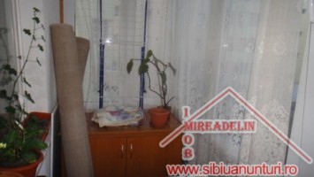 inchiriez-apartament-3-camere-a-aleea-iasomiei-turnisor-9