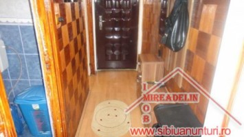 vand-apartament-2-camere-zona-mihai-viteazu-6