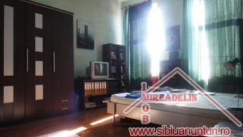 vand-apartament-la-casa-5-camere-zona-str-n-teclu-1