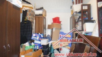 vand-apartament-la-casa-5-camere-zona-str-n-teclu-6