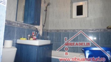 vand-apartament-la-mansarda-2-camere-valea-aurie-8