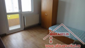 inchiriez-apartament-3-camere-calea-cisnadiei-5