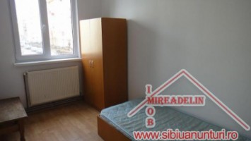 inchiriez-apartament-3-camere-calea-cisnadiei-6