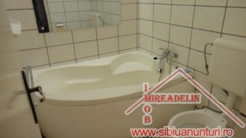 inchiriez-apartament-4-camere-a-zona-centrala-9